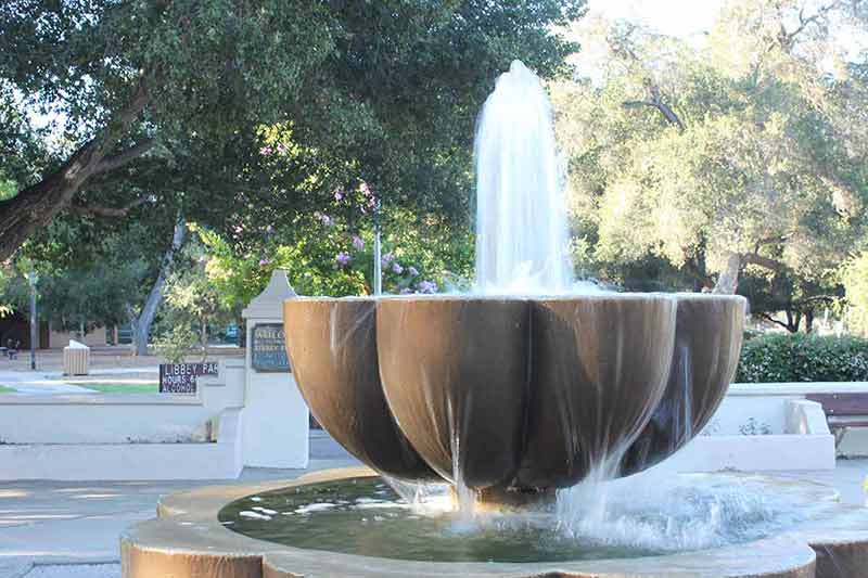 2 day trips from los angeles water fountain in the middle of Ojai