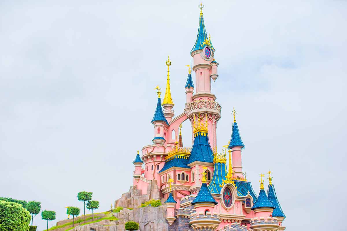 Wonderful Magic Castle Princess At Disneyland