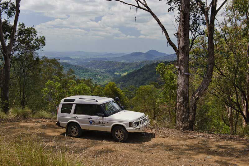 Vehicle driving on one of the 4wd tracks brisbane 