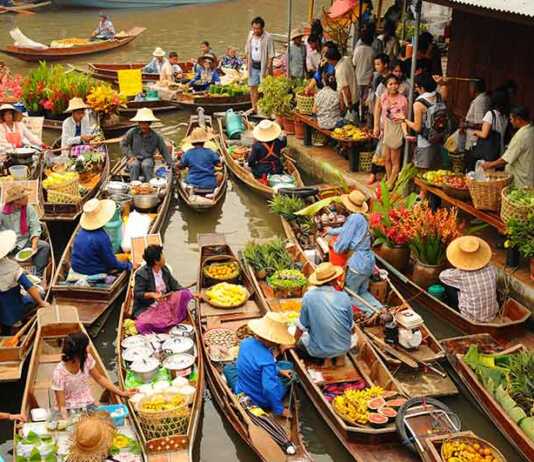 Amphawa floating markets bangkok