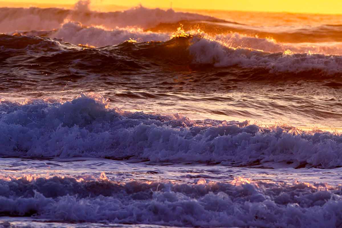 Best beaches in Chile waves at sunset