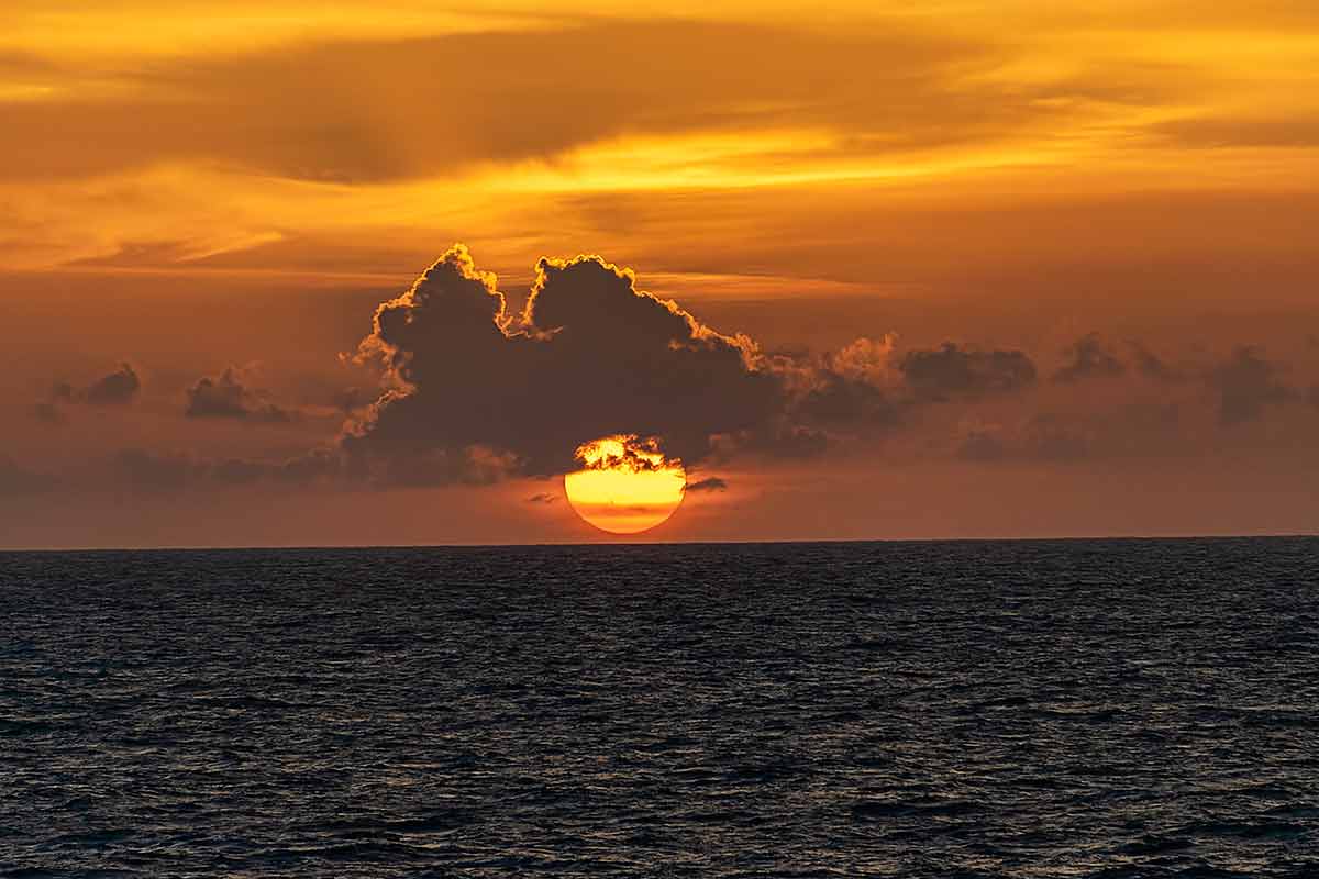 Best beaches in Sri Lanka September orange sunset