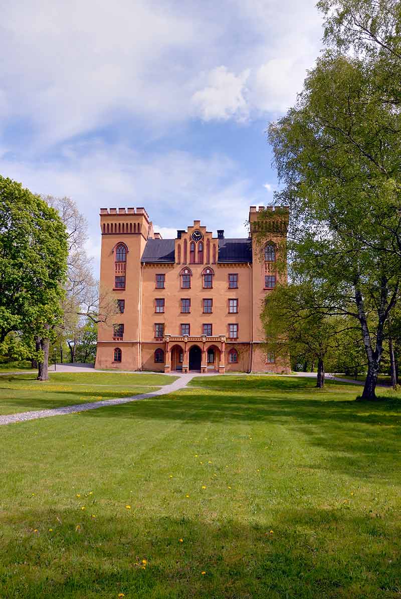 Castles in Sweden Bogesund Palace and grounds