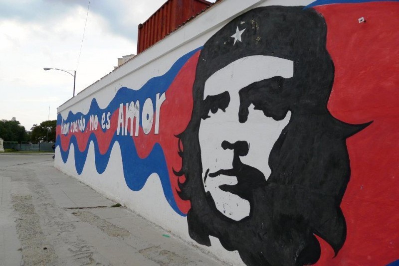Cuba che guevera mural