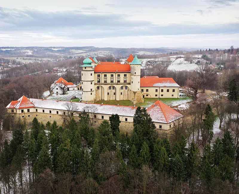 Famous Castles in Poland Nowy Wisnicz in winter