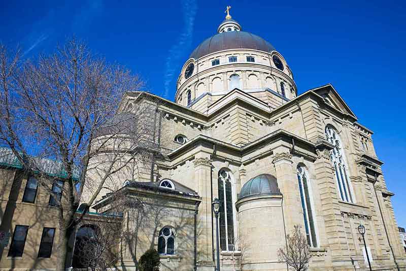 Famous Wisconsin landmarks Basilica of Saint Josaphat