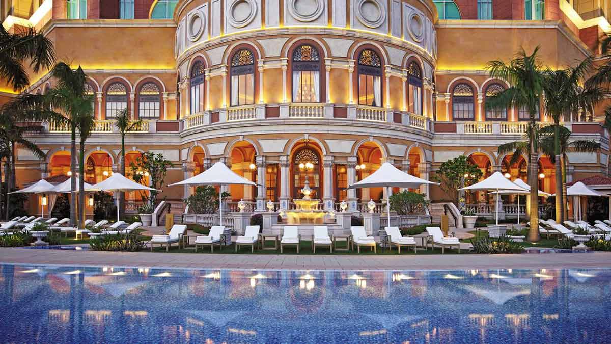 Four Seasons Macau Pool