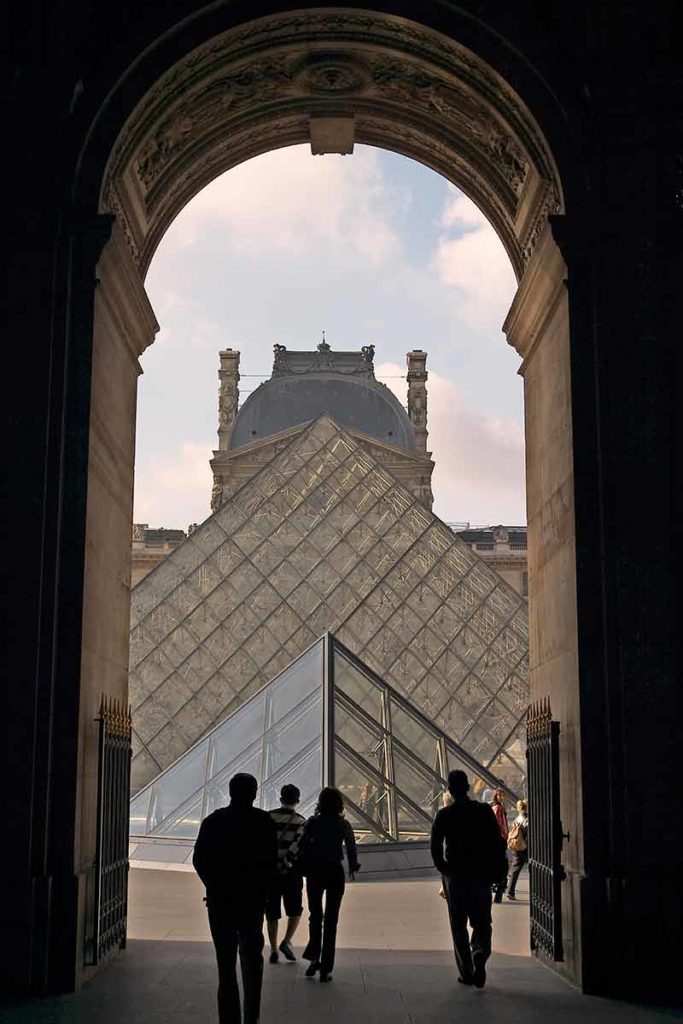 French landmarks Louvre