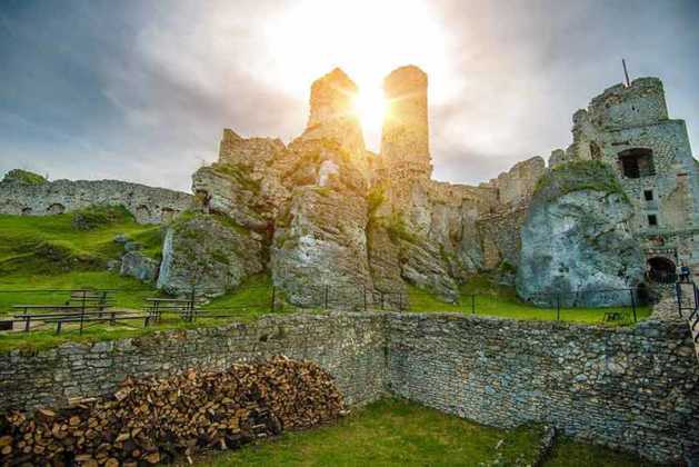 20 Fairytale Castles In Poland For Your 2024 Bucket List