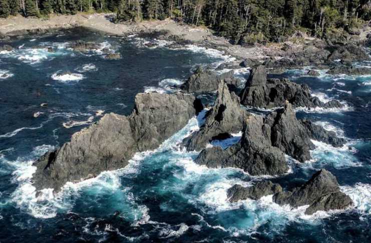 The Incredible Story Behind Canada’s Most Famous Sculpture haida gwaii tours