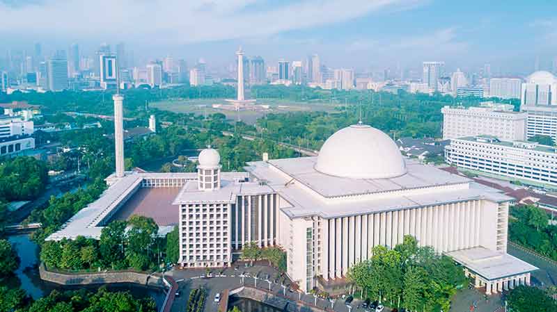 Istiqlal Mosque in Jakarta is a grand monument of Indonesia