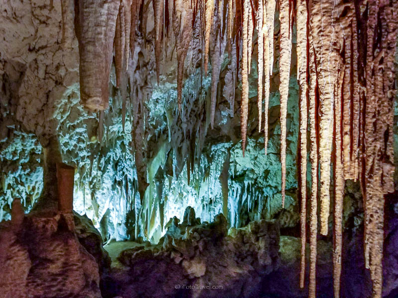 Kelly Hill Caves stalactites stalagmites