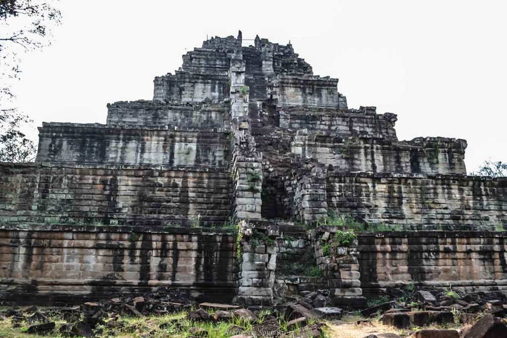 Koh Ker Pyramid - Cambodia itineraryt