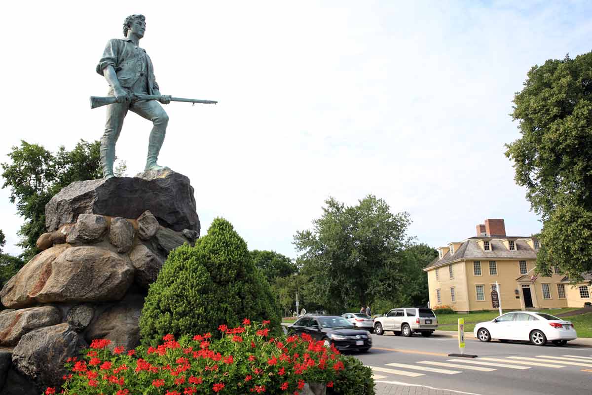 Landmarks in Massachusetts Minuteman statue