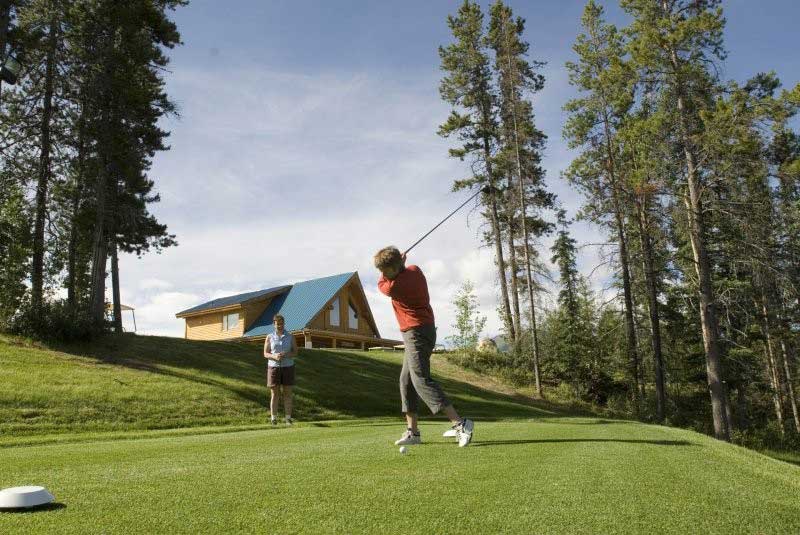 Outdoor Activities in Yukon - golfing