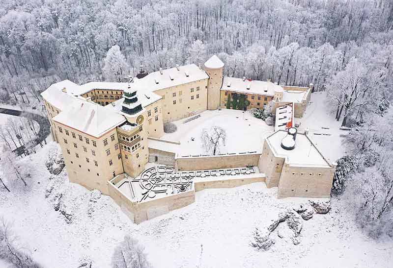 Poland castles Pieskowa Skala