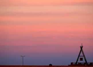 Australia’s Underground Town Is Stranger Than You Think coober pedy sunset