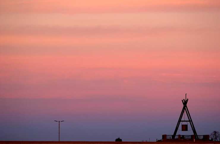 Australia’s Underground Town Is Stranger Than You Think coober pedy sunset