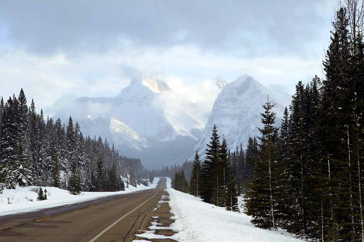 When is spring break in canada mountains of the Icefields Parkway