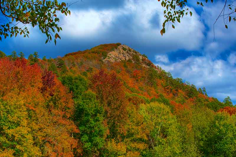 arkansas famous landmarks Pinnacle Mountain in the fall