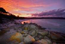 The Best Places Near The Bay Of Fires That Most Visitors Miss bay of fires binalong bay beach sunset