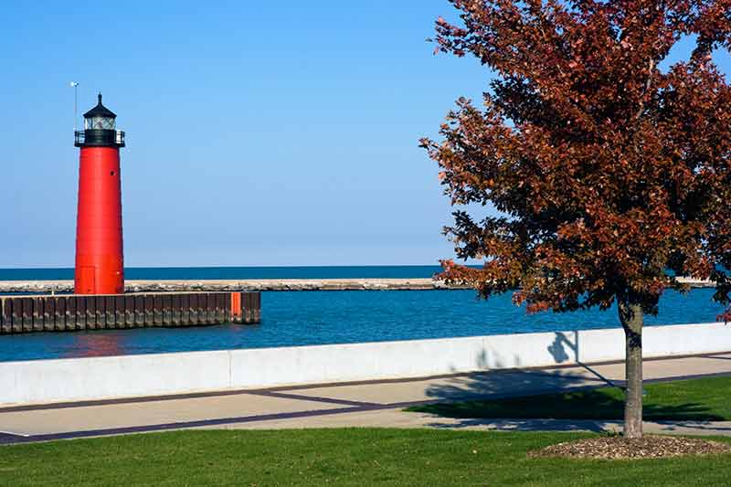 beaches in Wisconsin red and black lighthouse in Kenosha