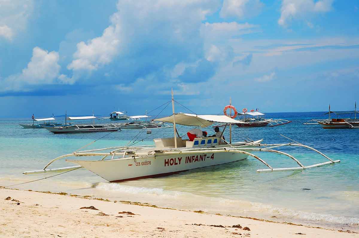 beaches in the philippines Boats at sea