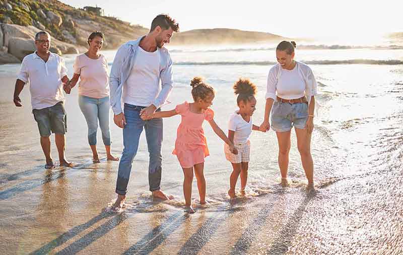 multigenerational family on the beaches of dubai