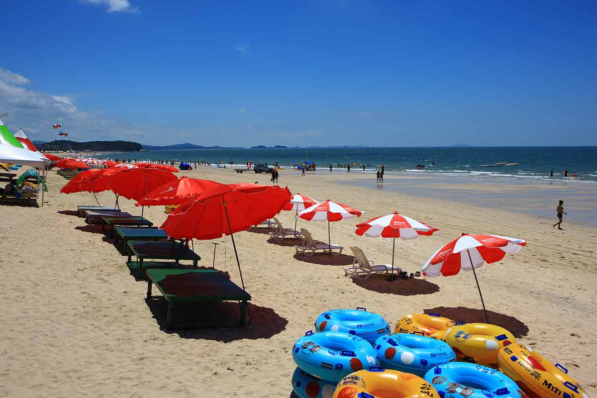 beautiful beaches in south korea Daecheon Beach 