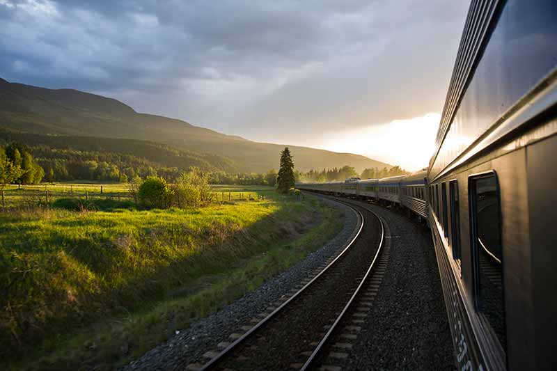 best summer vacations in canada by train