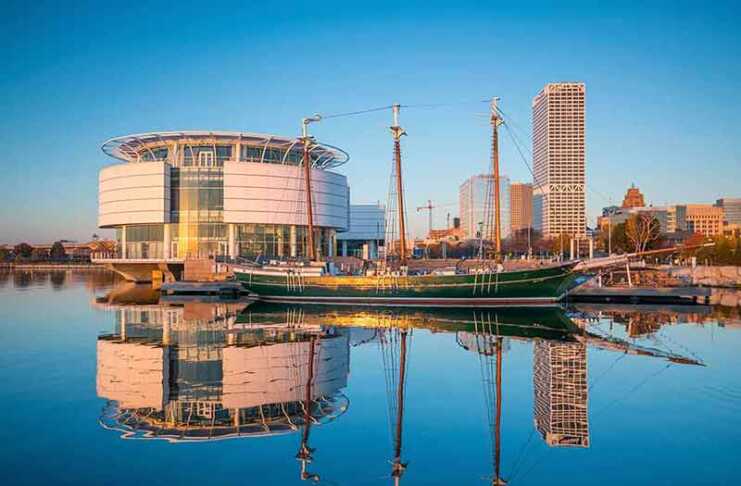 20 things to do in Milwaukee that prove it’s way cooler than you think Milwaukee Skyline