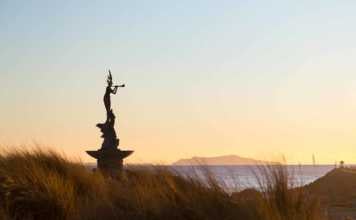 20 Things to Do in Ventura That Capture the Best of Coastal California best things to do in ventura Mermaid statue at the entrance of Ventura harbour
