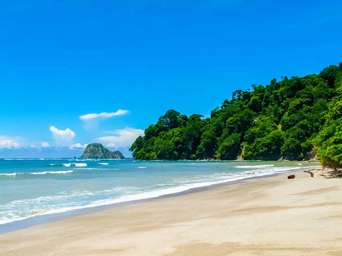 best time of the year to visit costa rica