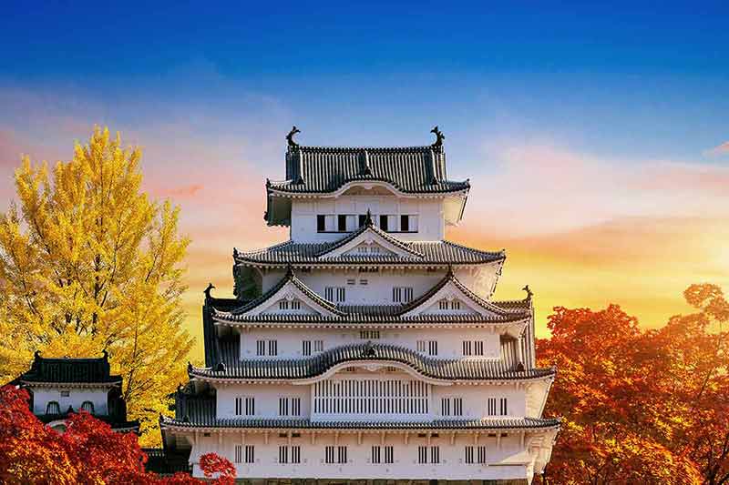 best time to visit japan autumn Himeji Castle