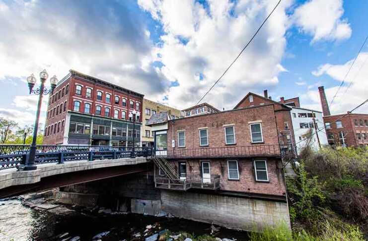 20 Things To Do In Brattleboro, Vermont for Artsy Small-Town Vibes brattleboro vermont over the river