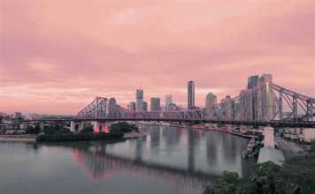 brisbane at night