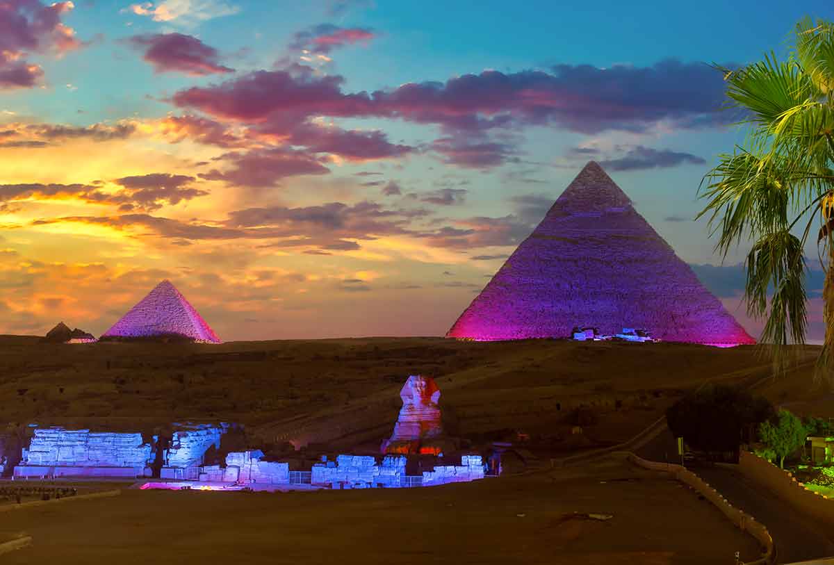 cairo pyramids at night