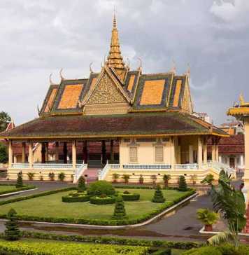 cambodia famous landmarks Moonlight Pavilion in Royal Palace