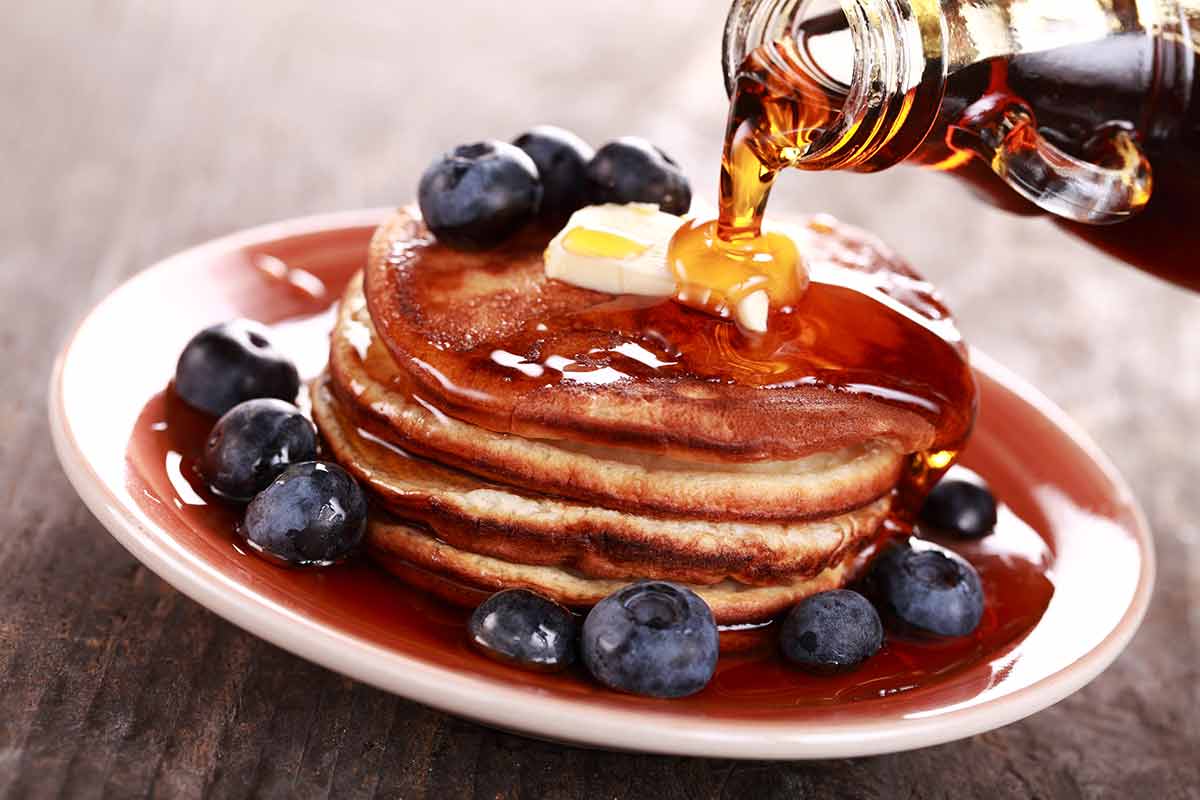 canadian traditional food pancakes and maple syrup