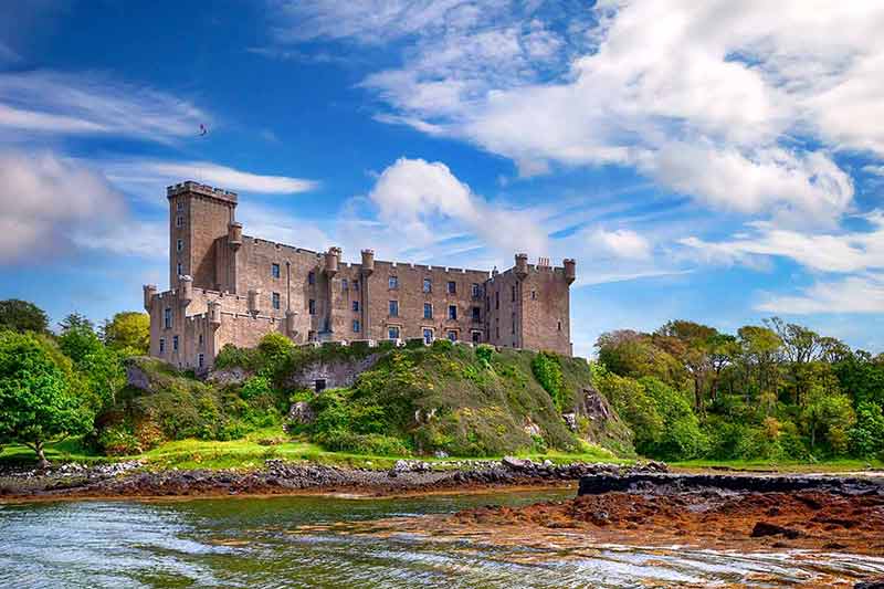 castles to rent in scotland Dunvegan castle on the Isle of Skye