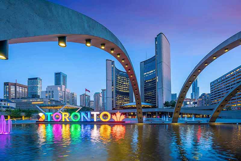 Best of Toronto Small Group Tour with CN Tower and Harbour Cruise