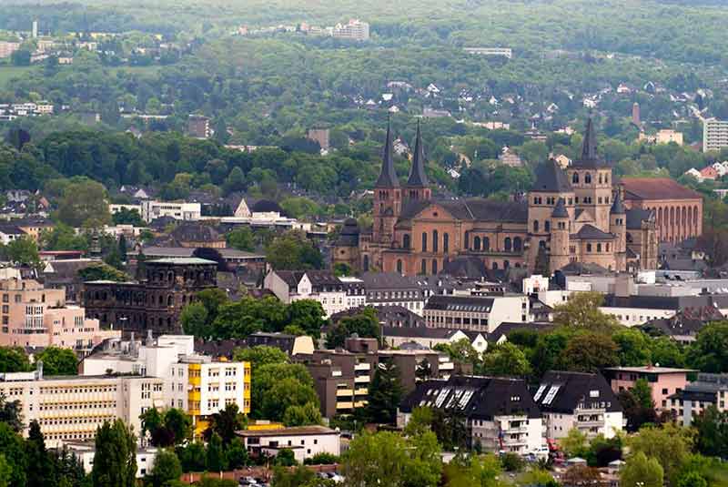 aerial view of Trier showing lots of greenery