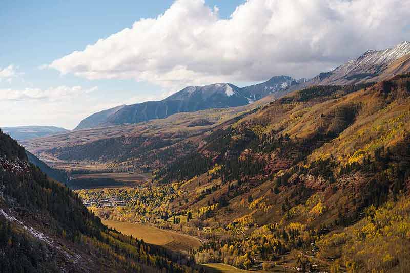 colorado best time to visit mountain slopes in autumn colours