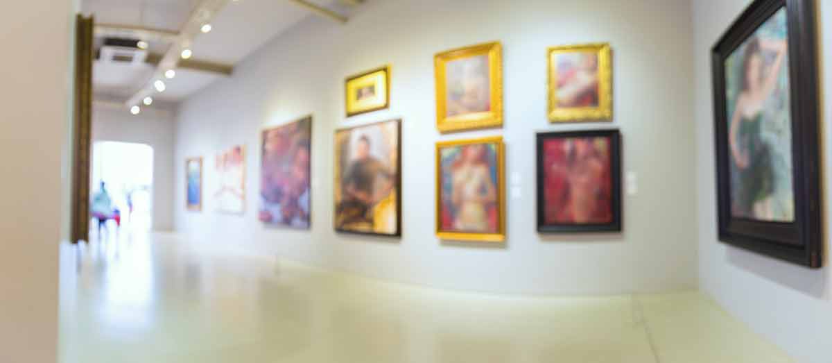 cool things to do in kansas city missouri art gallery blurred background