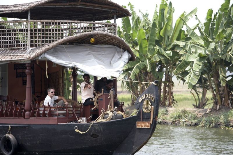 cruising-the-backwaters-in-kerala-india-ricebarge-03