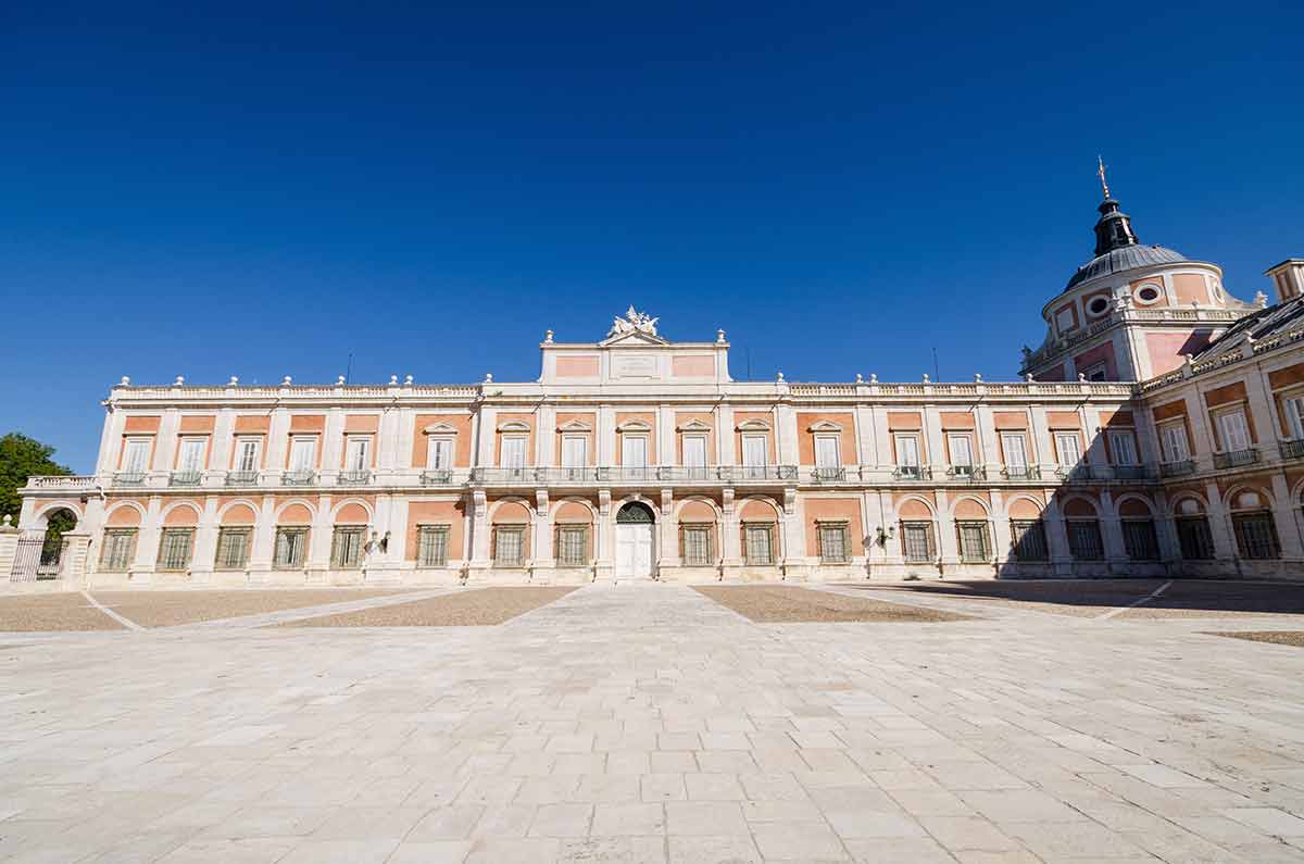 day trips from madrid spain royal palace of Aranjuez