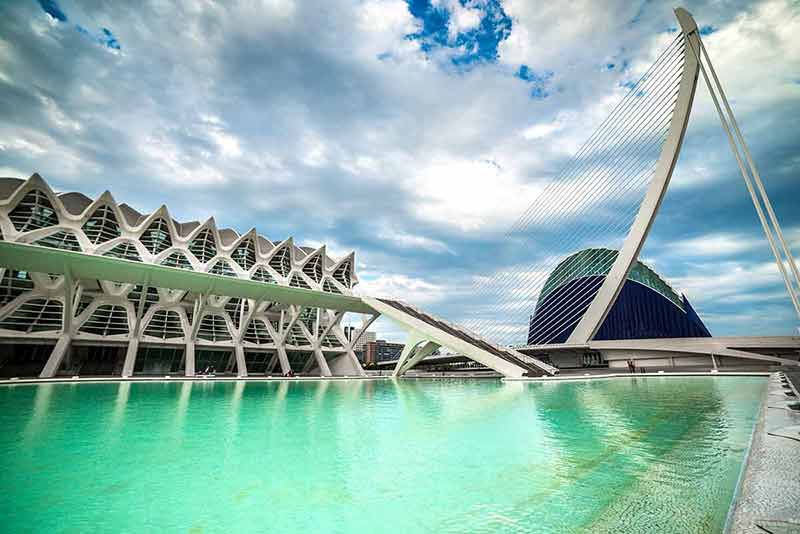 day trips from madrid to valencia modern architecture