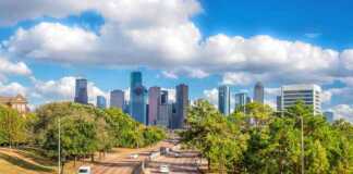 Houston to New Orleans: The Southern Road Trip That’s Full of Surprises Downtown Houston skyline with blue sky