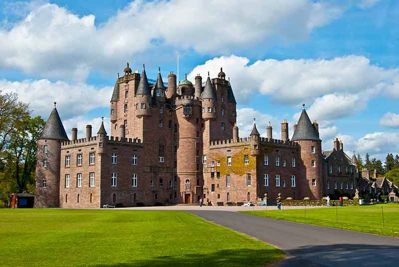 famous castles in scotland Glamis castle