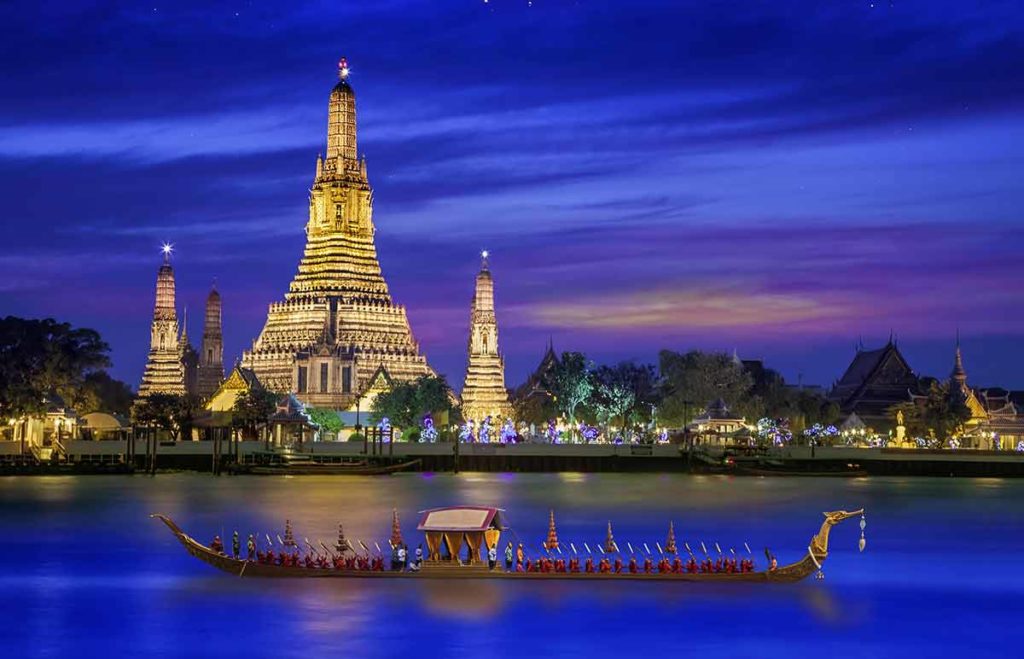 famous landmark in thailand wat arun